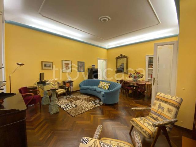 Appartamento in affitto a Milano via Vincenzo Bellini, cantina, servizio di portineria, balcone TrovaCasa