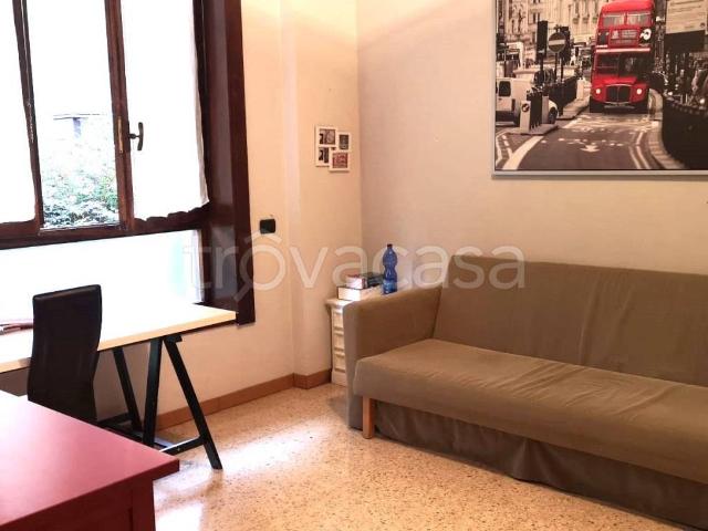 Appartamento in affitto a Milano viale Bligny, 23, arredato, box, ascensore TrovaCasa