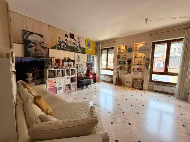 Appartamento in affitto a Milano viale Bligny, arredato, doppia esposizione, buono stato TrovaCasa