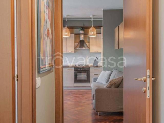 Appartamento in affitto a Milano viale Carlo Espinasse, Certosa