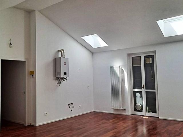 Appartamento in affitto a Milano MI