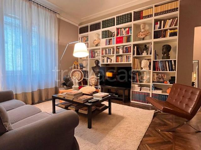 Appartamento in affitto a Milano piazza Niccolò Tommaseo, 2, parzialmente arredato, ascensore, parquet TrovaCasa