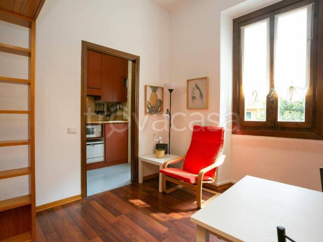 Appartamento in affitto a Milano piazza San Materno, arredato, studio TrovaCasa