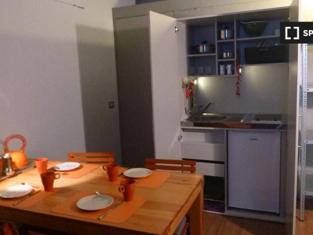 Appartamento in affitto a Milano piazza Tito Minniti, Isola