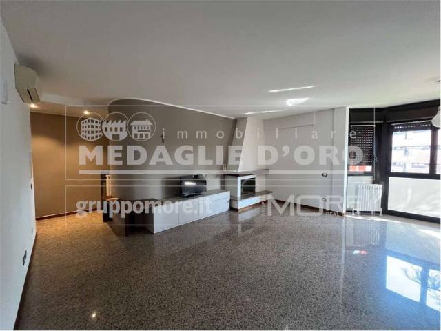 Appartamento in affitto a Modena ad.Ze V.Le Buon Pastore, box, terrazzo, parzialmente arredato TrovaCasa