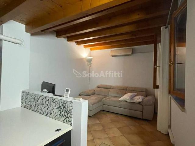 Appartamento in affitto a Modena MO