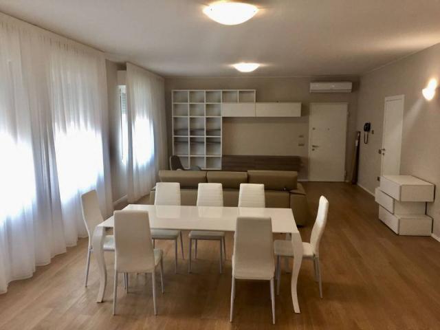 Appartamento in affitto a Modena MO