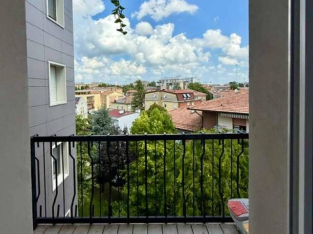 Appartamento in affitto a Modena MO