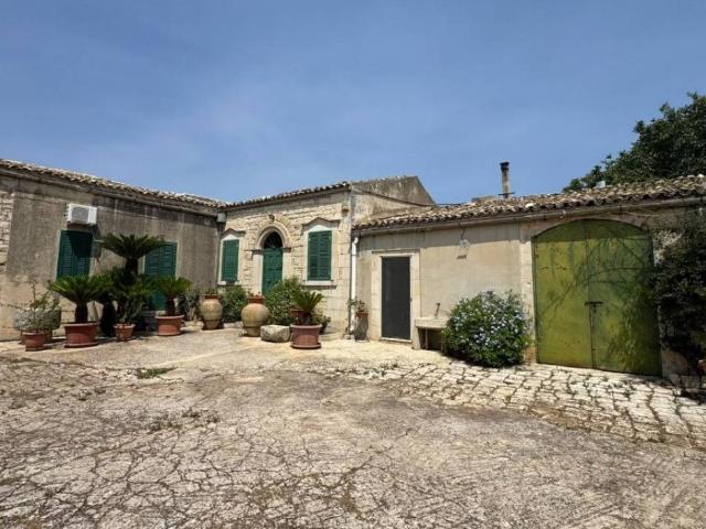 Appartamento in affitto a Modica RG