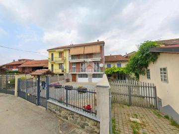 Appartamento in affitto a Moncalieri strada Sant'Anselmo, 29, non arredato/vuoto, ultimo piano, centrale TrovaCasa