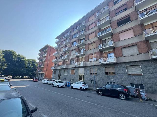 Appartamento in affitto a Moncalieri via Goito, 13, arredato, doppia esposizione, parquet TrovaCasa