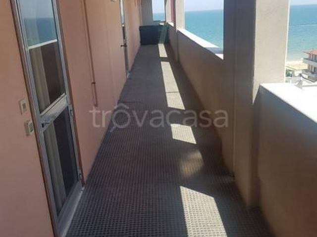 Appartamento in affitto a Mondolfo via Litoranea, 249, giardino, posto auto, terrazzo TrovaCasa
