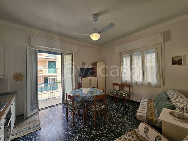 Appartamento in affitto a Moneglia piazza xx settembre, arredato, balcone, angolo cottura TrovaCasa
