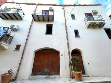 Appartamento in affitto a Monreale via Umberto I, 109, arredato, nuova costruzione, riscaldamento autonomo TrovaCasa