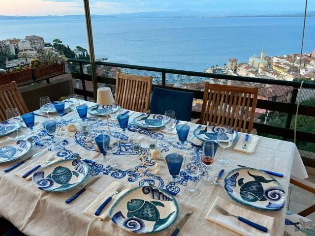 Appartamento in affitto a Monte Argentario via del Sole, arredato, terrazzo, balcone TrovaCasa