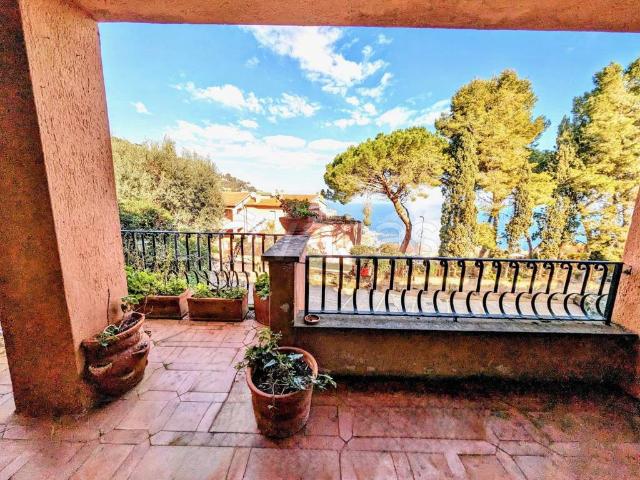 Appartamento in affitto a Monte Argentario via della Grotta, arredato, terrazzo, piscina TrovaCasa