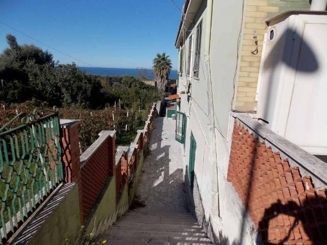 Appartamento in affitto a Monte di Procida NA