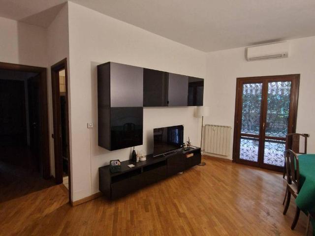 Appartamento in affitto a Monte Porzio Catone RM