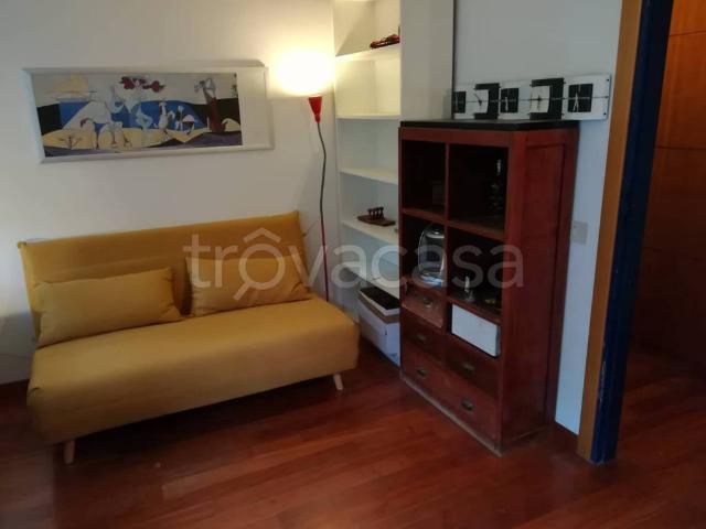 Appartamento in affitto a Monte Porzio Catone via Sesto Quintilio Valeriano, arredato, angolo cottura TrovaCasa