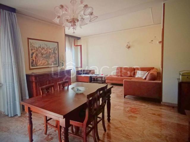 Appartamento in affitto a Montecchio Maggiore via Giosuè Carducci, posto auto, box, terrazzo TrovaCasa