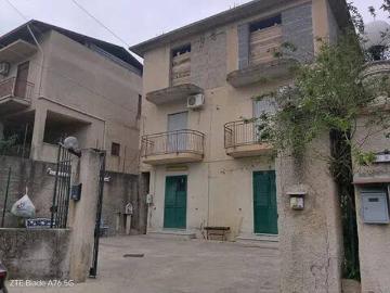 Appartamento in affitto a Montelepre PA