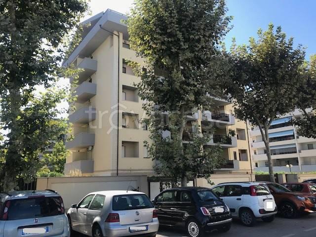 Appartamento in affitto a Montesilvano via Inghilterra, 6, arredato, posto auto, terrazzo TrovaCasa