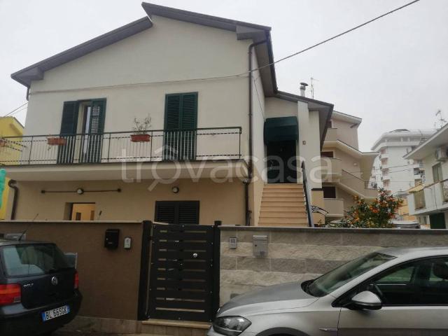 Appartamento in affitto a Montesilvano via Isonzo, 3, arredato, giardino privato, ristrutturato TrovaCasa