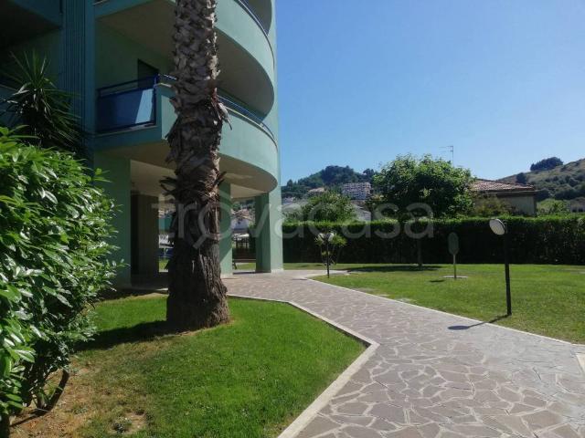 Appartamento in affitto a Montesilvano corso Umberto I, 316, arredato, terrazzo, giardino condominiale TrovaCasa