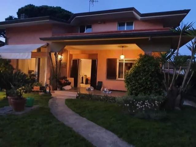 Appartamento in affitto a Montignoso, case in affitto Montignoso