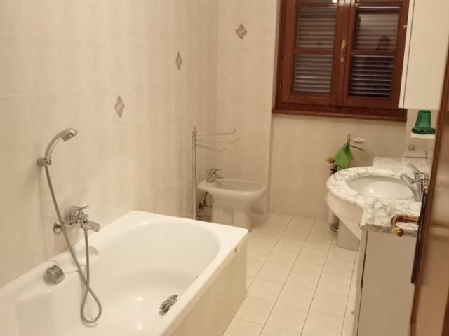 Appartamento in affitto a Montignoso, giardino, posto auto, cucina abitabile TrovaCasa
