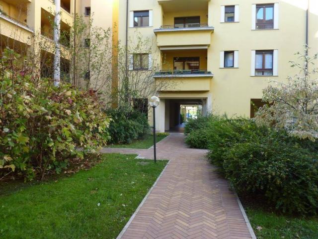 Appartamento in affitto a Monza MB