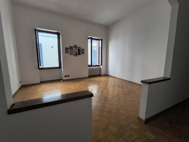 Appartamento in affitto a Monza MB