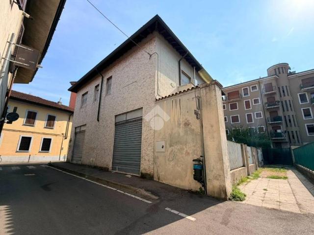 Appartamento in affitto a Monza MB