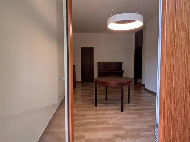 Appartamento in affitto a Monza MB