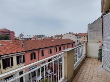 Appartamento in affitto a Monza MB