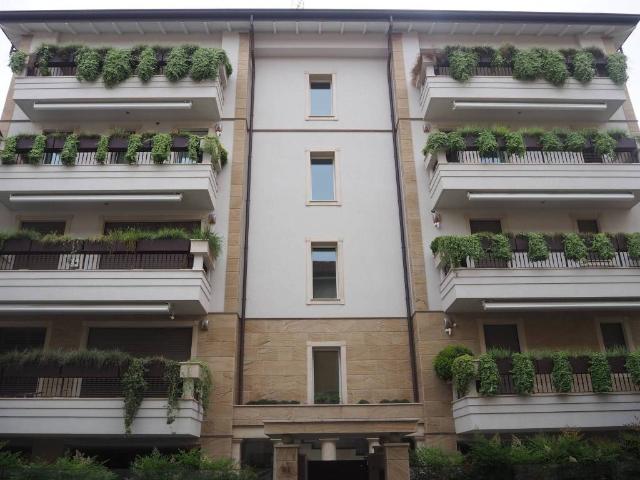 Appartamento in affitto a Monza MB