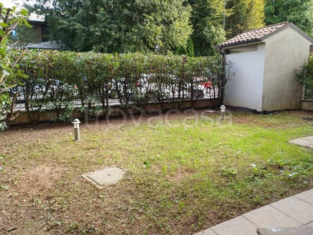 Appartamento in affitto a Monza via Luciano Manara, 3, San Biagio