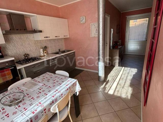 Appartamento in affitto a Morbegno via Forestale, arredato, giardino privato, balcone TrovaCasa