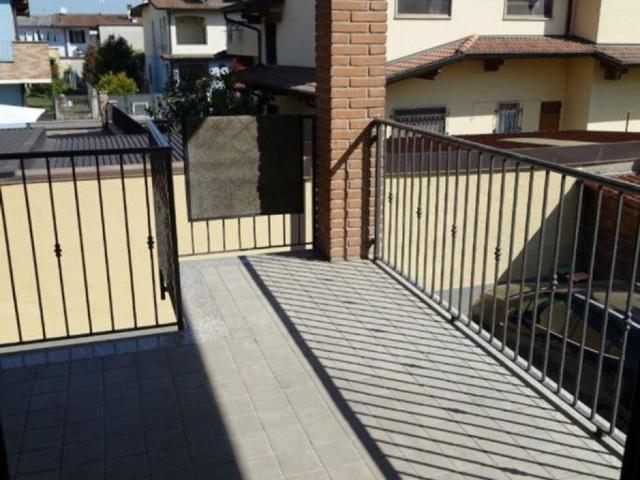 Appartamento in affitto a Mozzanica BG