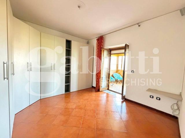 Appartamento in affitto a Napoli