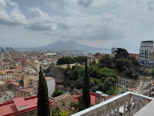 Appartamento in affitto a Napoli