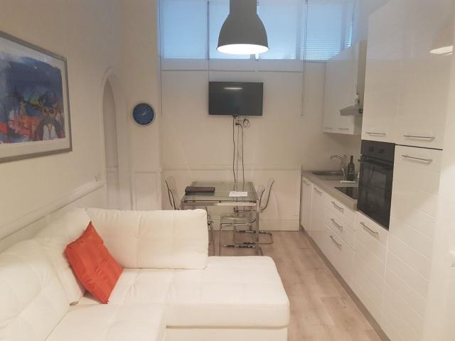 Appartamento in affitto a Napoli