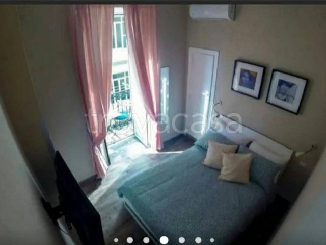 Appartamento in affitto a Napoli via del Maio di Porto, arredato, lavanderia, balcone TrovaCasa