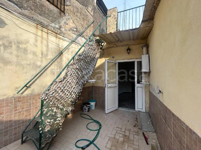 Appartamento in affitto a Napoli via della Sanità, 96, non arredato/vuoto, terrazzo, centrale TrovaCasa