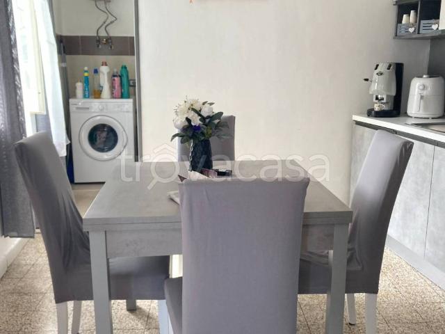Appartamento in affitto a Napoli via Emilio Scaglione, 315, non arredato/vuoto, doppia esposizione, balcone TrovaCasa