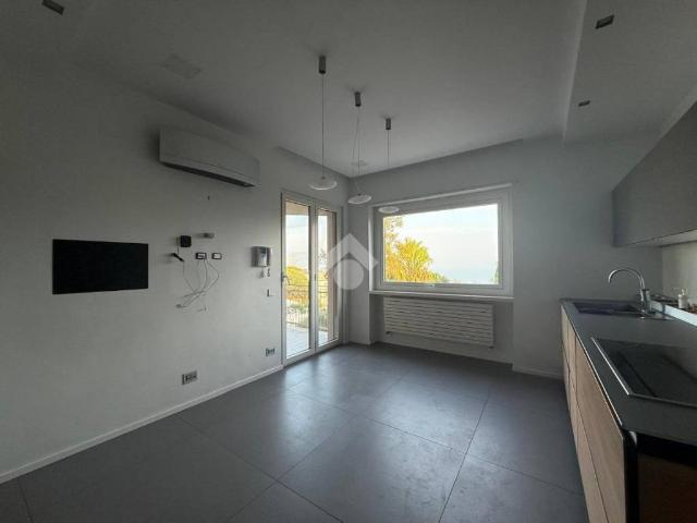 Appartamento in affitto a Napoli via Francesco Petrarca, 20, non arredato/vuoto, terrazzo, vista mare TrovaCasa