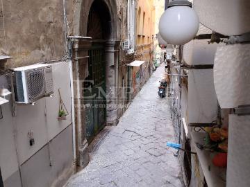 Appartamento in affitto a Napoli via Nilo, arredato, cucina abitabile, studio TrovaCasa