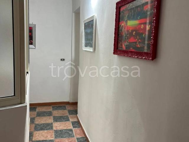 Appartamento in affitto a Napoli via Salvator Rosa, giardino privato, parzialmente arredato, centrale TrovaCasa