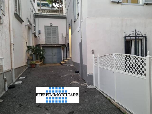 Appartamento in affitto a Napoli via Posillipo, non arredato/vuoto, box, terrazzo TrovaCasa