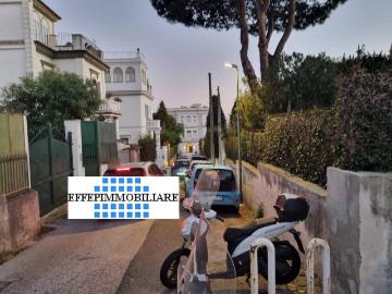Appartamento in affitto a Napoli via Posillipo, non arredato/vuoto, terrazzo, riscaldamento autonomo TrovaCasa